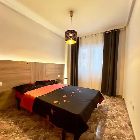 Апартаменти Moderno On Playa Del Cura